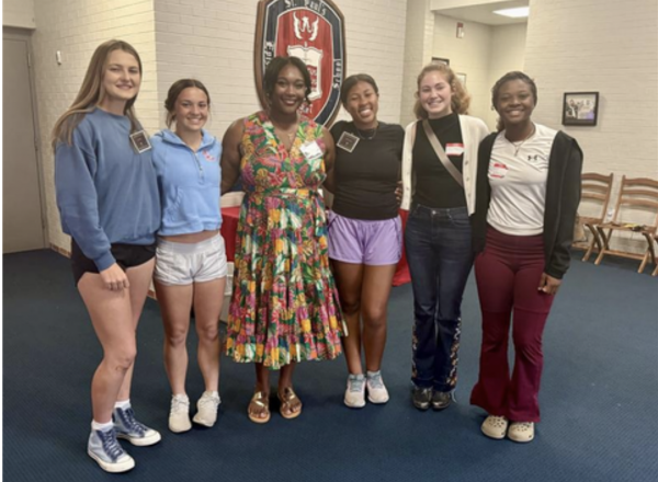 Ava Voris, Charlie Mainwaring, Angelica Howard, Cydney Garrett, Riley Fuzzell, and Maya McPherson